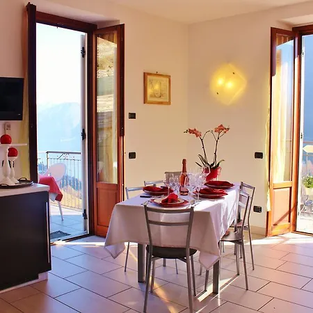 Mirabella Como Lake Apartment *